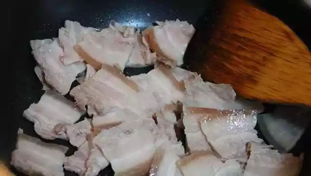 回锅肉教程美食推荐，简单又好吃的回锅肉-第4张